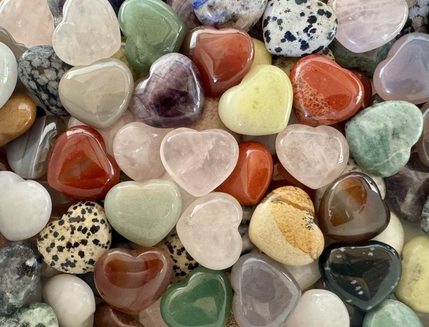 Heartful — ქვის გულები / gemstone hearts